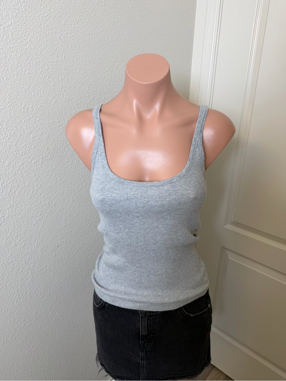 Brandy Melville Cotton Grey Ribbed Scoop Neck Tank Top Sz S